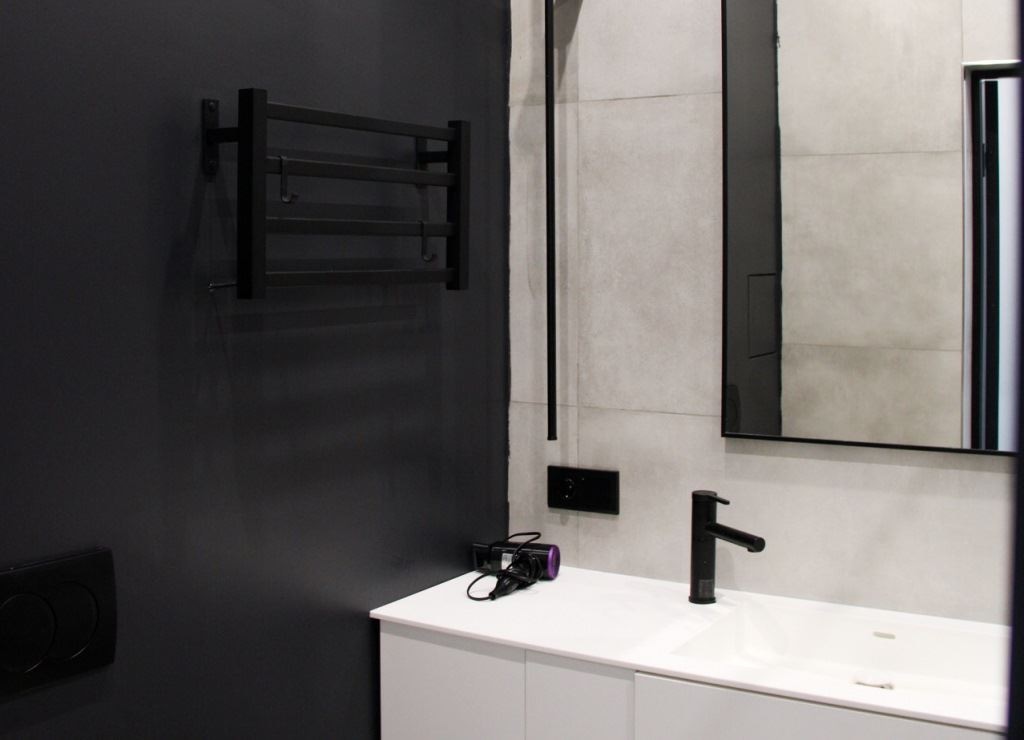 rooms-delux-balcony-sea-or-lake-view