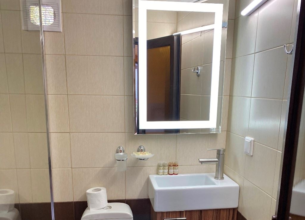 rooms-2bed-1room-suite