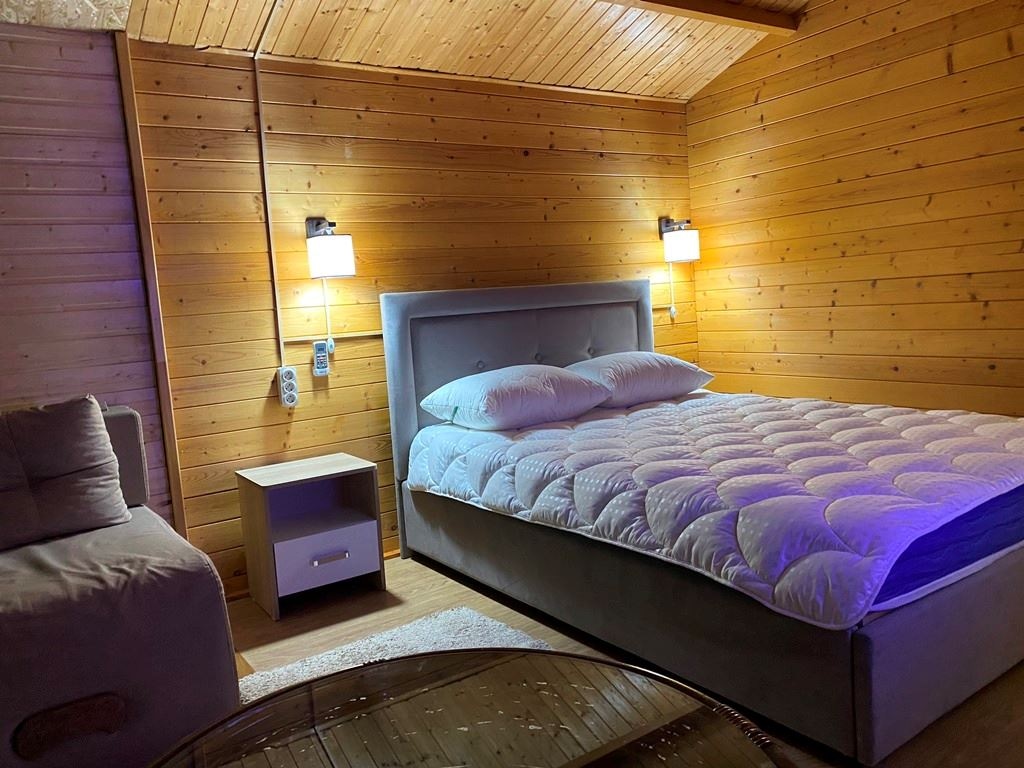 rooms-2bed-1room-suite