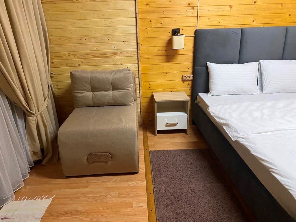 rooms-2bed-1room-suite