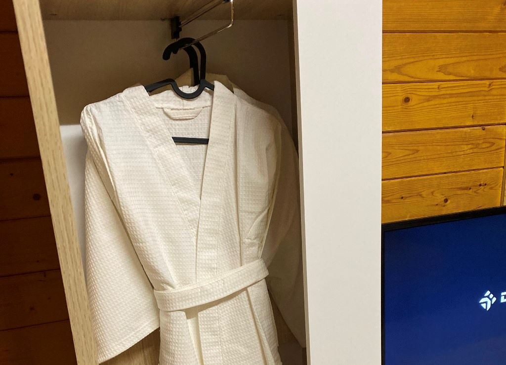 rooms-2bed-1room-suite