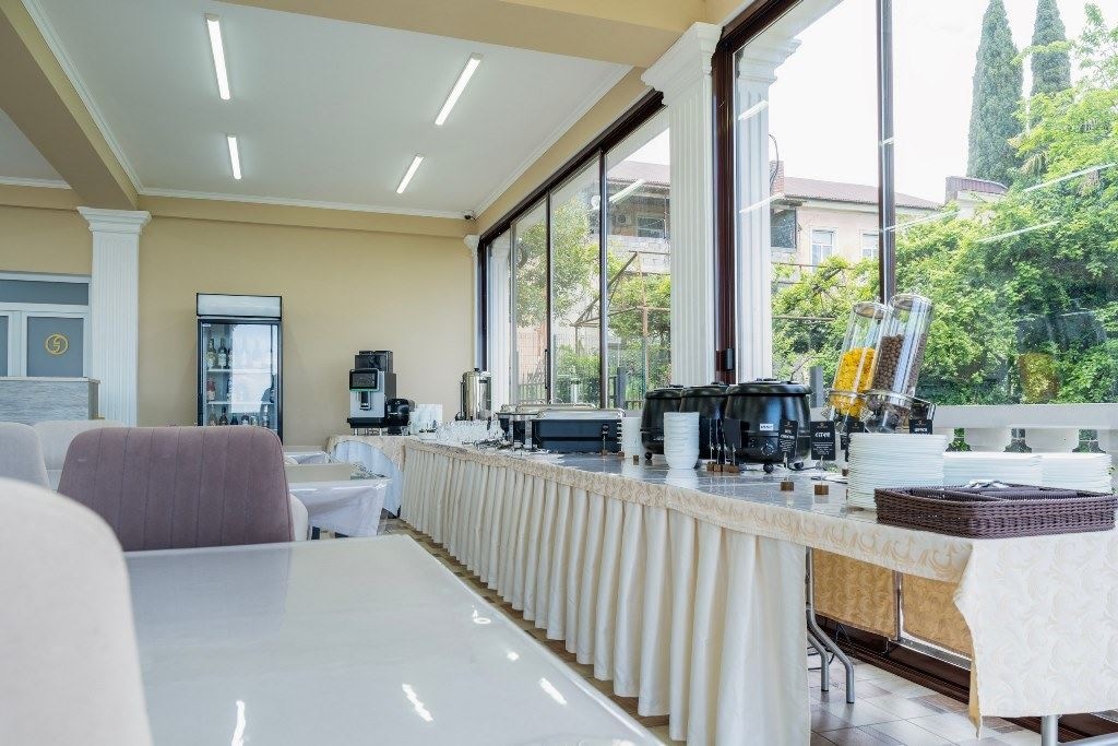 restaurants-restaurant