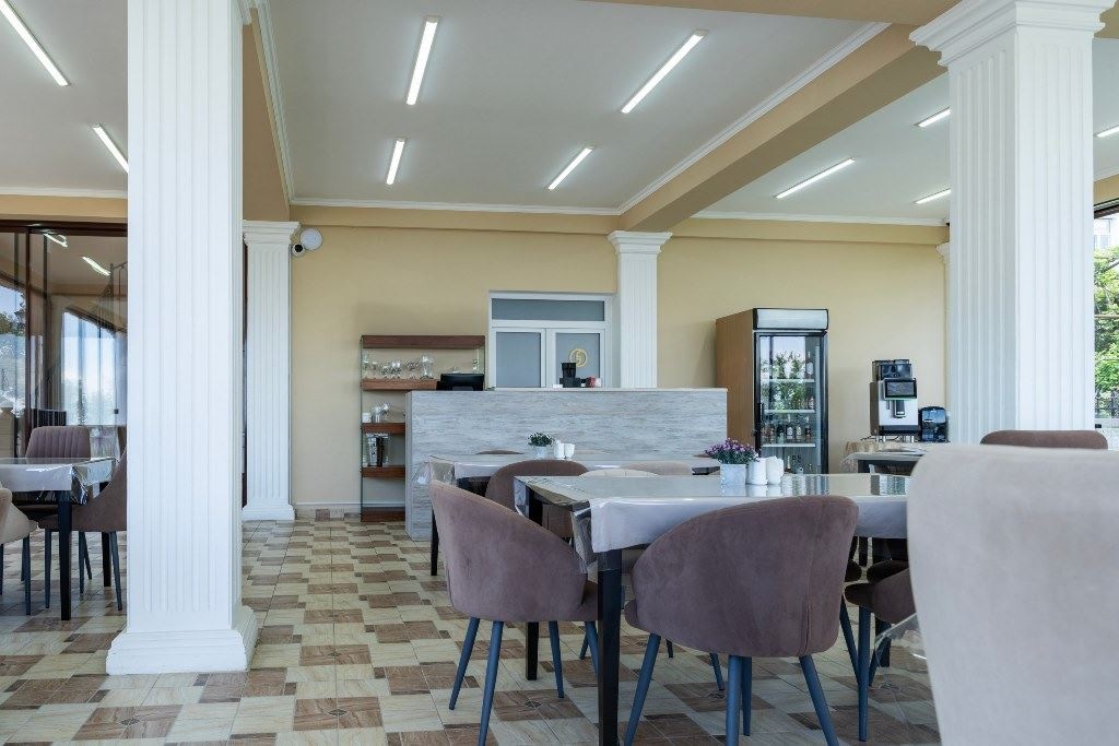 restaurants-restaurant