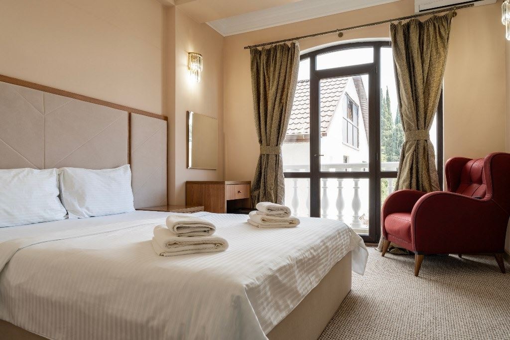 rooms-junor-with-balcony-and-sea-weiu