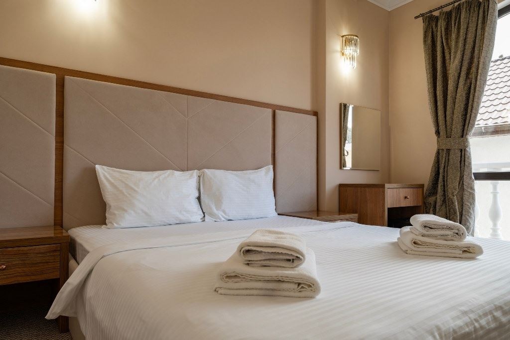 rooms-junor-with-balcony-and-sea-weiu