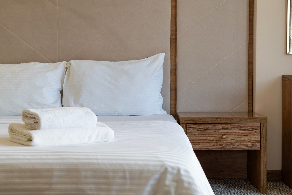 rooms-junor-with-balcony-and-sea-weiu