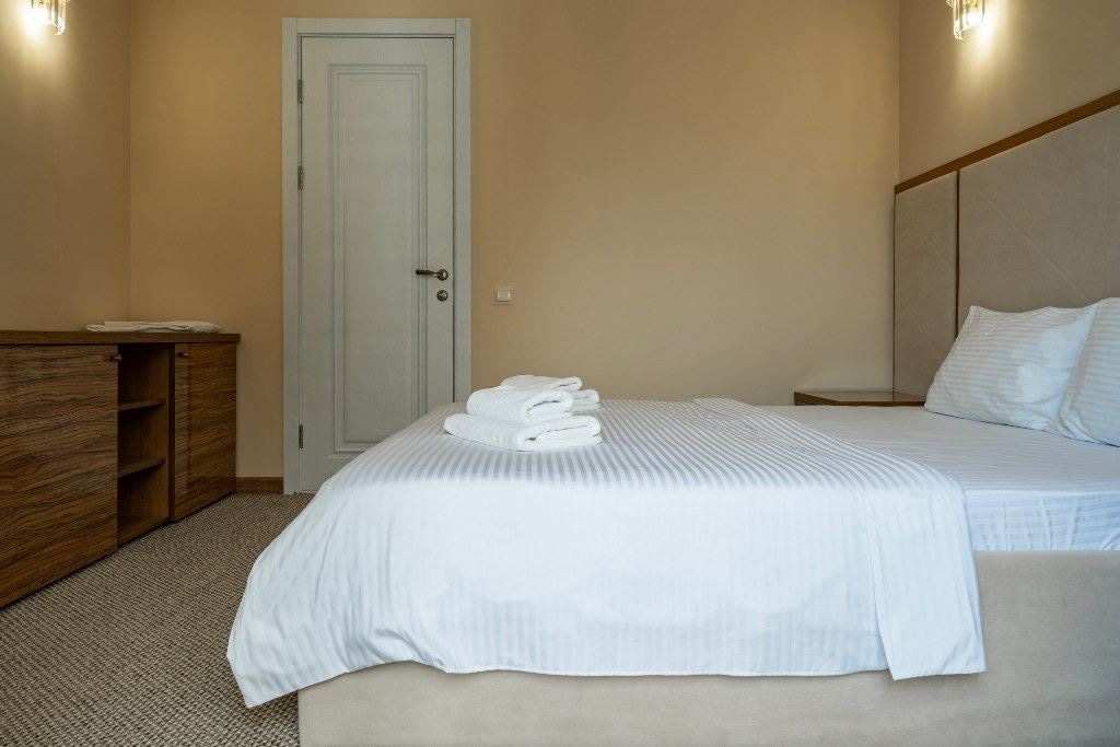 rooms-junor-with-balcony-and-sea-weiu