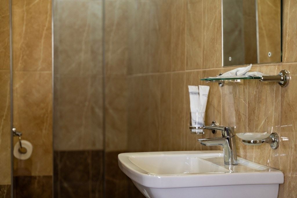 rooms-junor-with-balcony-and-sea-weiu