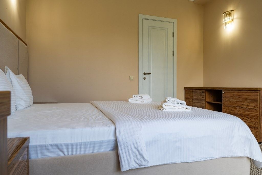 rooms-junor-with-balcony-and-sea-weiu