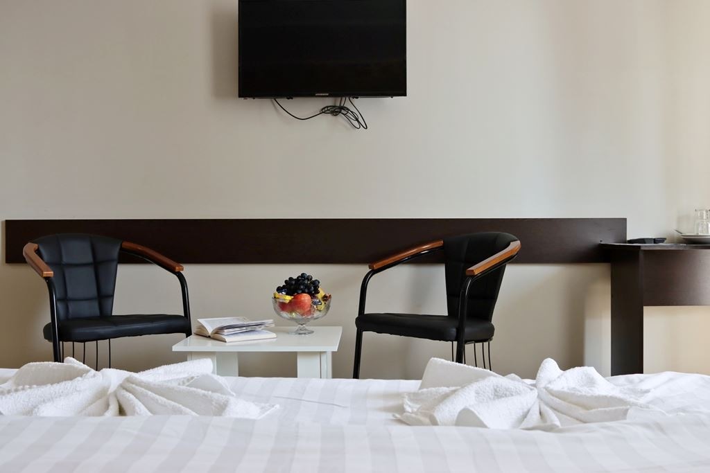 rooms-comfort-balcony-sea-view