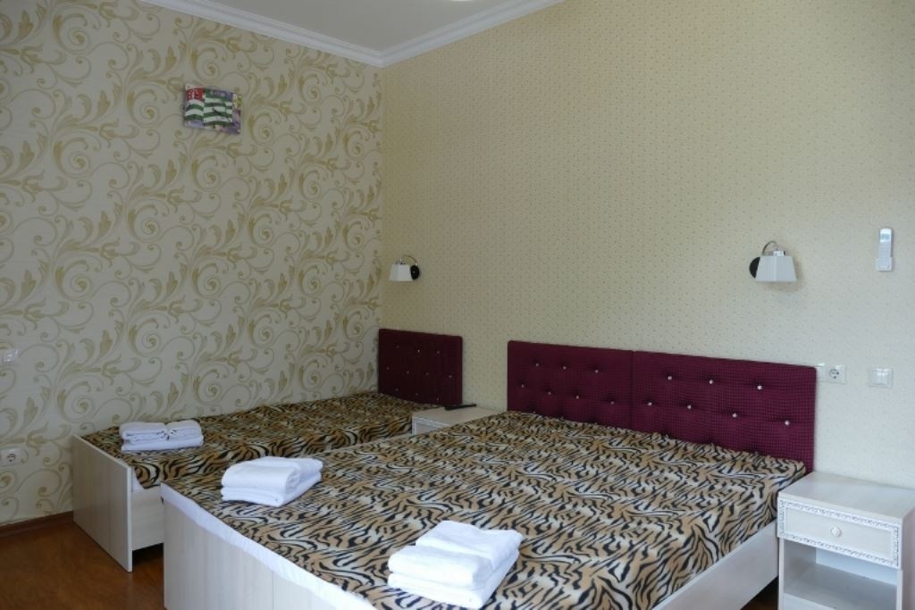 rooms-triple-balcony