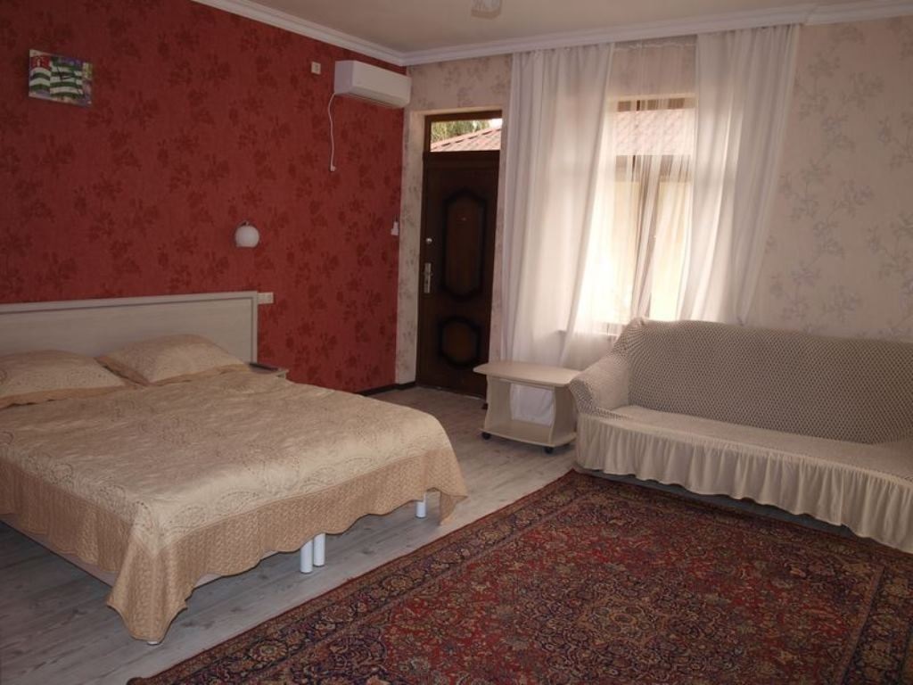 rooms-triple-balcony