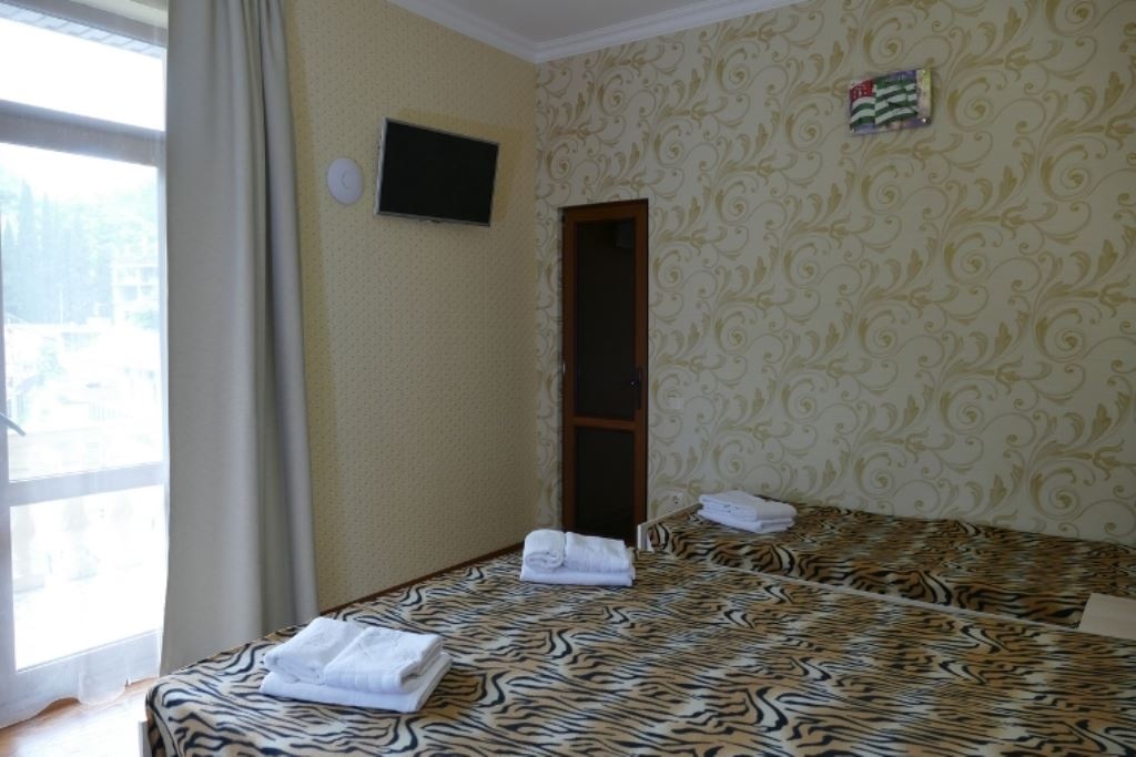 rooms-triple-balcony