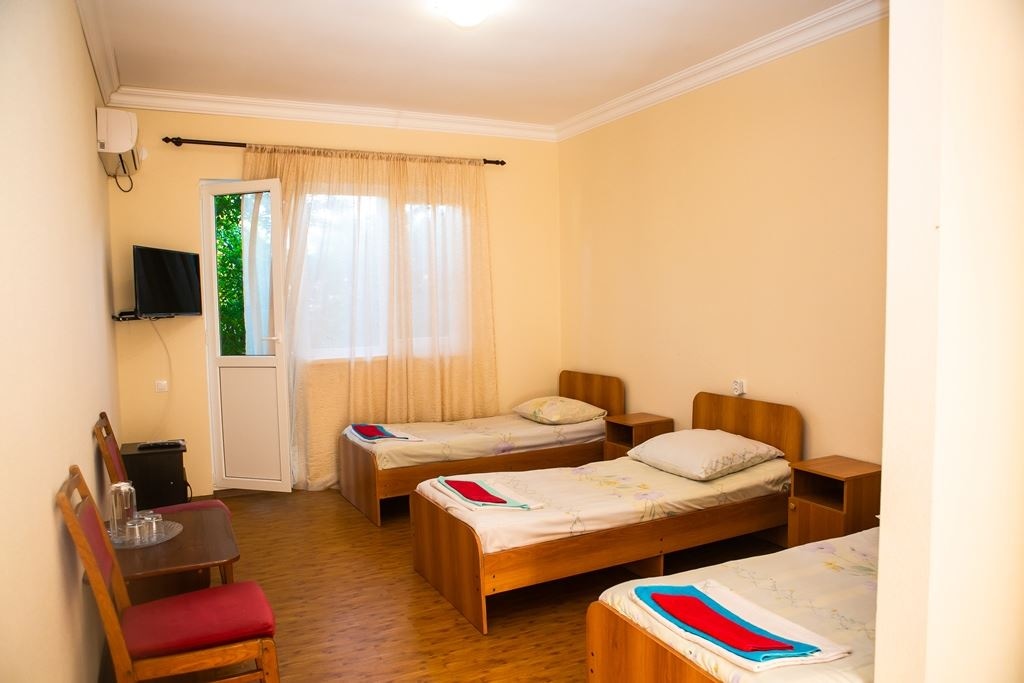 rooms-superior-triple-balcony