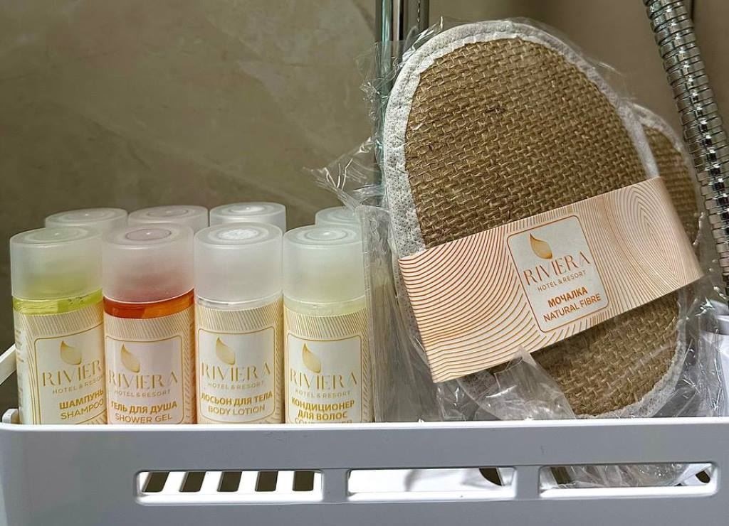 rooms-standart-pool-view