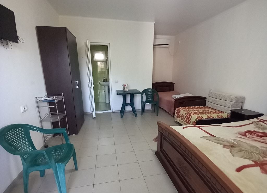 rooms-triple-standart-balcony