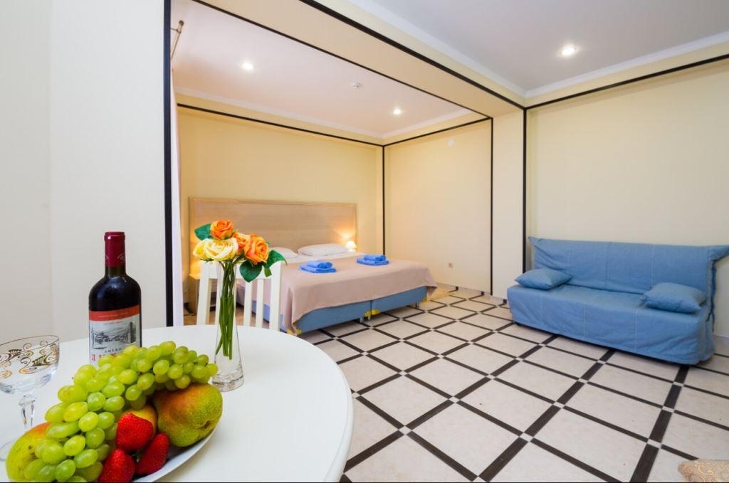 rooms-family-balcony