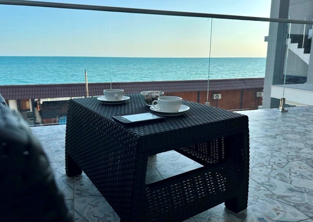 rooms-delux-terrasa-sea