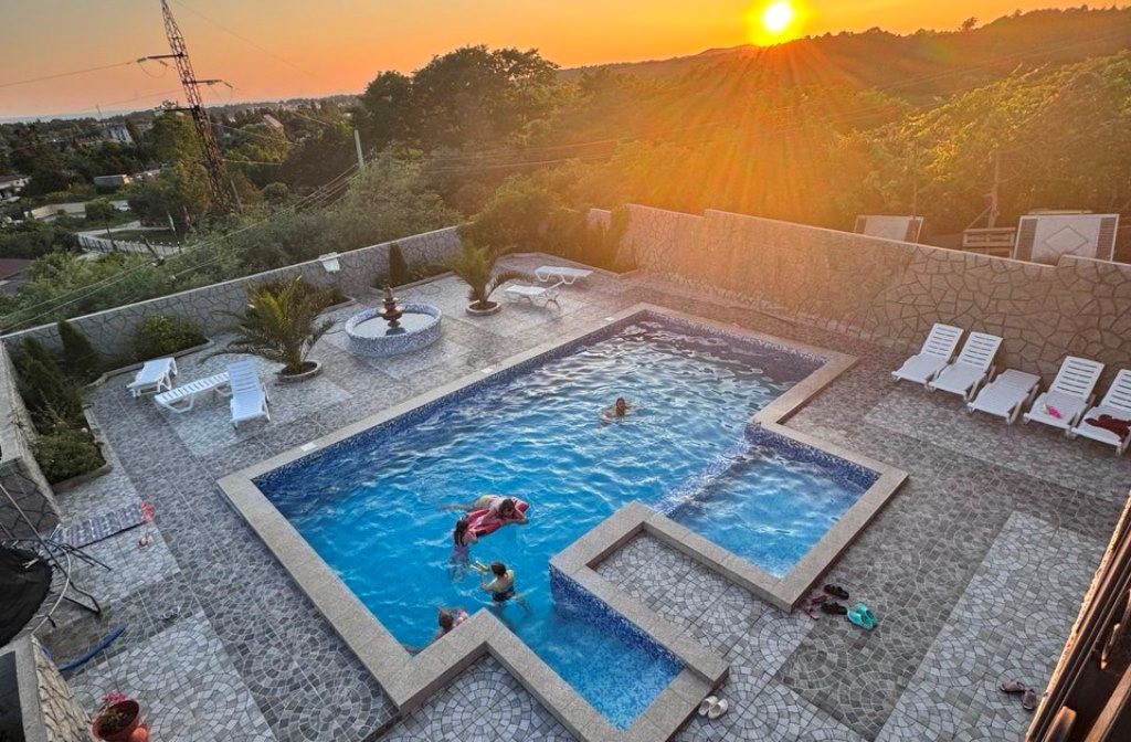pools-outdoor-pool