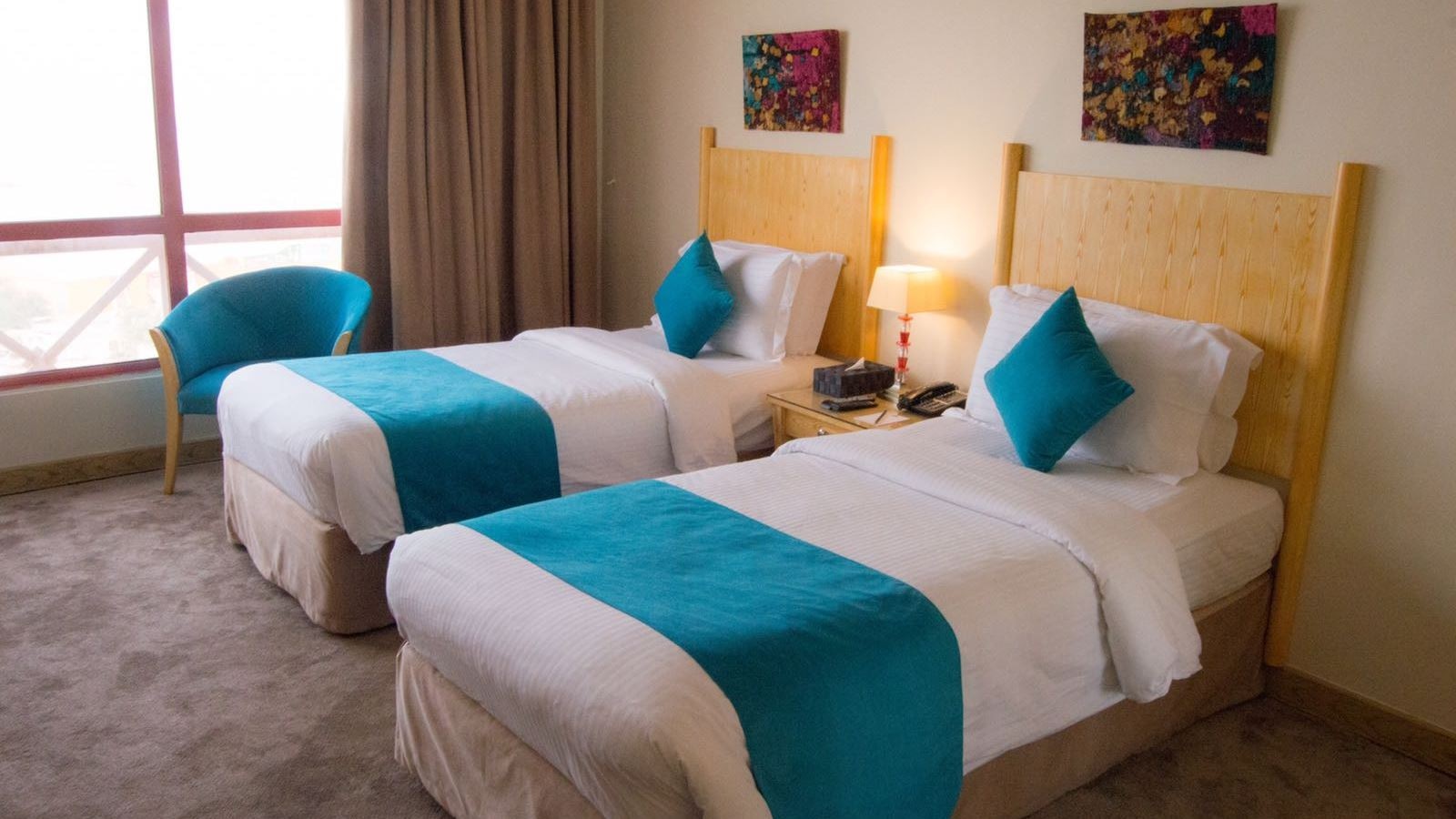 rooms-standard-deluxe-room