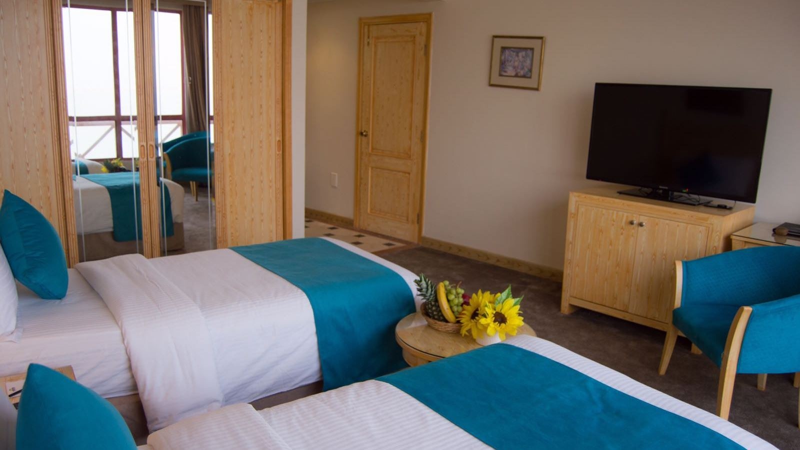 rooms-standard-deluxe-room