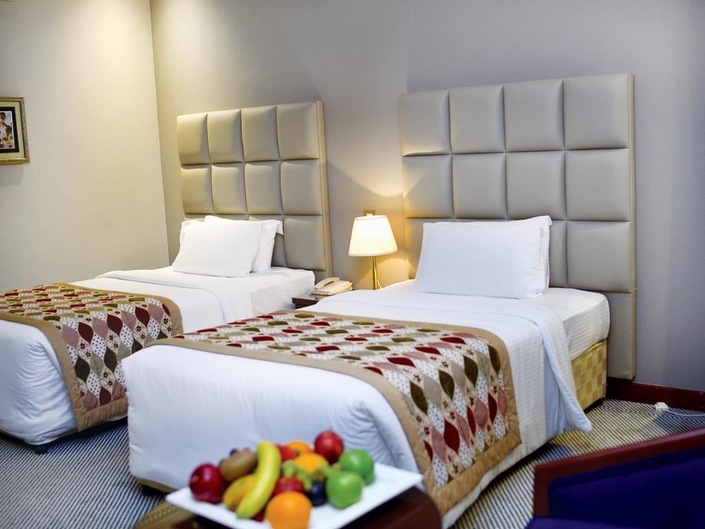 rooms-standard-deluxe-room