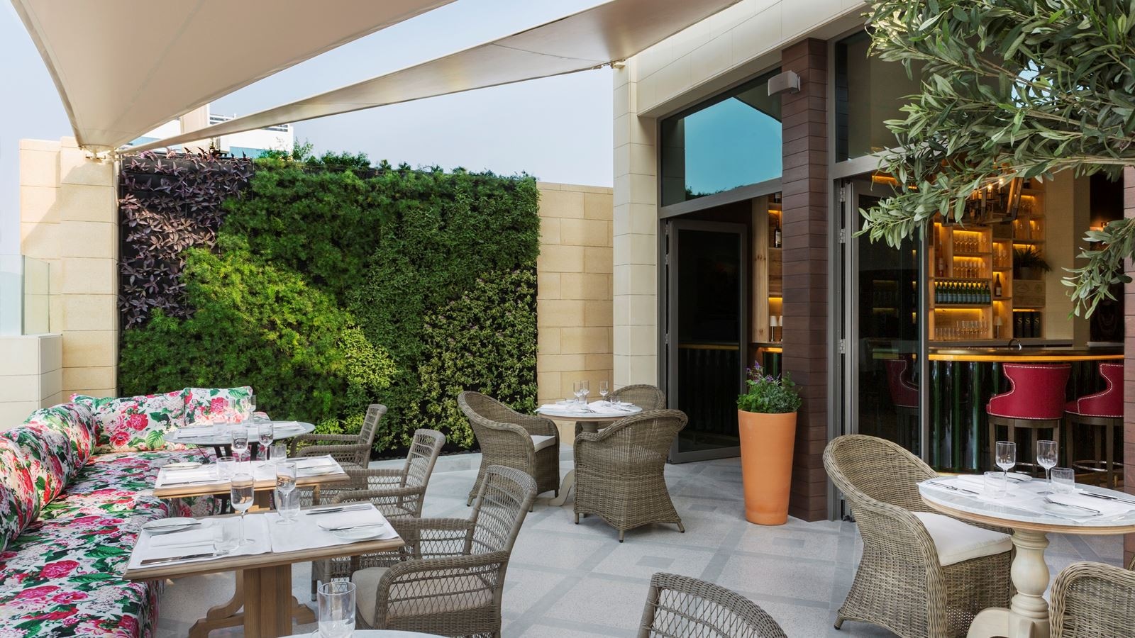 restaurants-cafe-gray