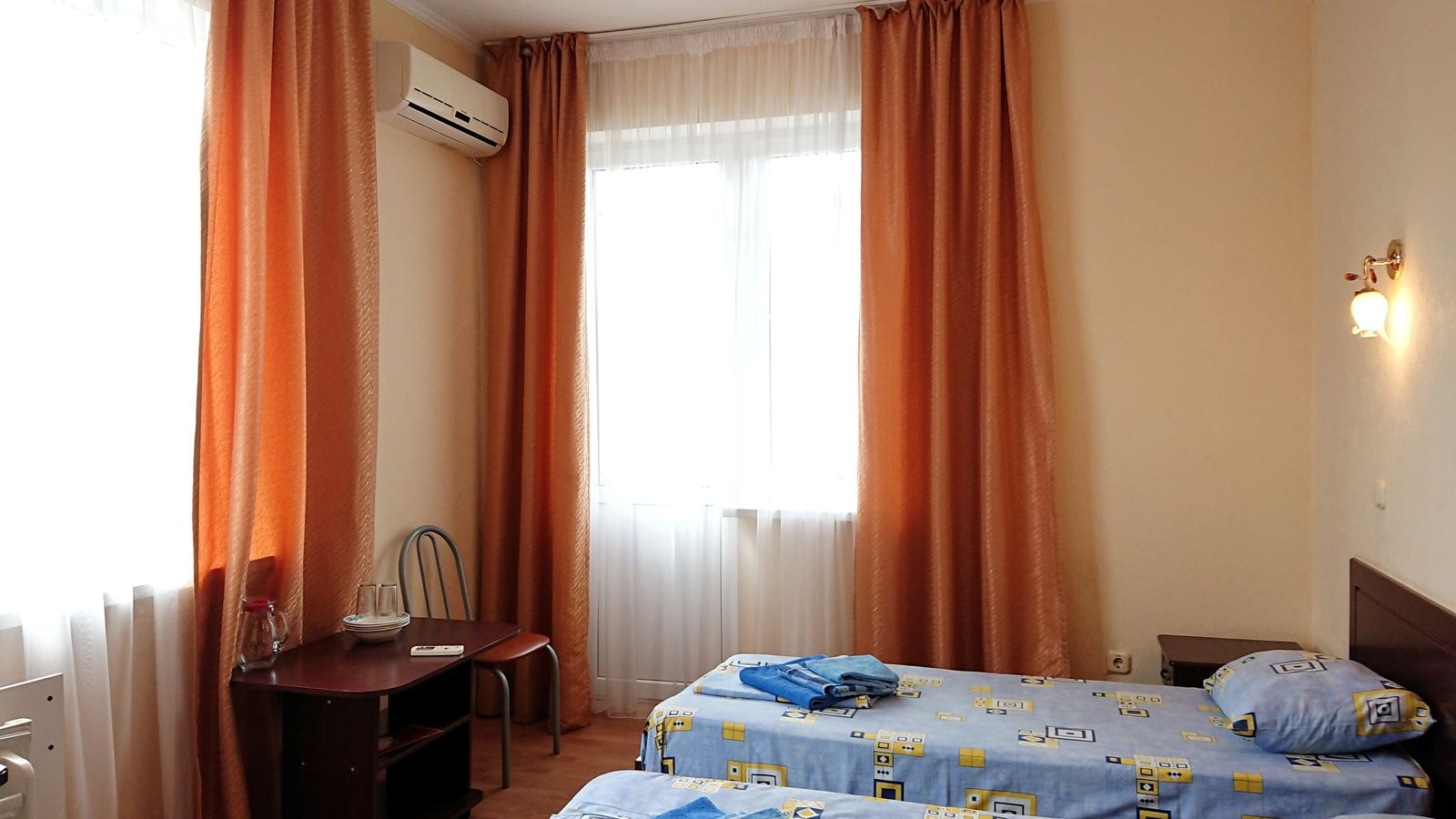 rooms-2-mestniy-standart-s-balconom