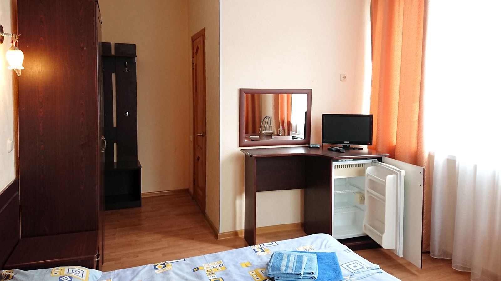 rooms-2-mestniy-standart-s-balconom