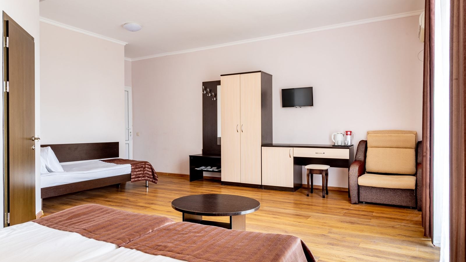 rooms-standard-triple