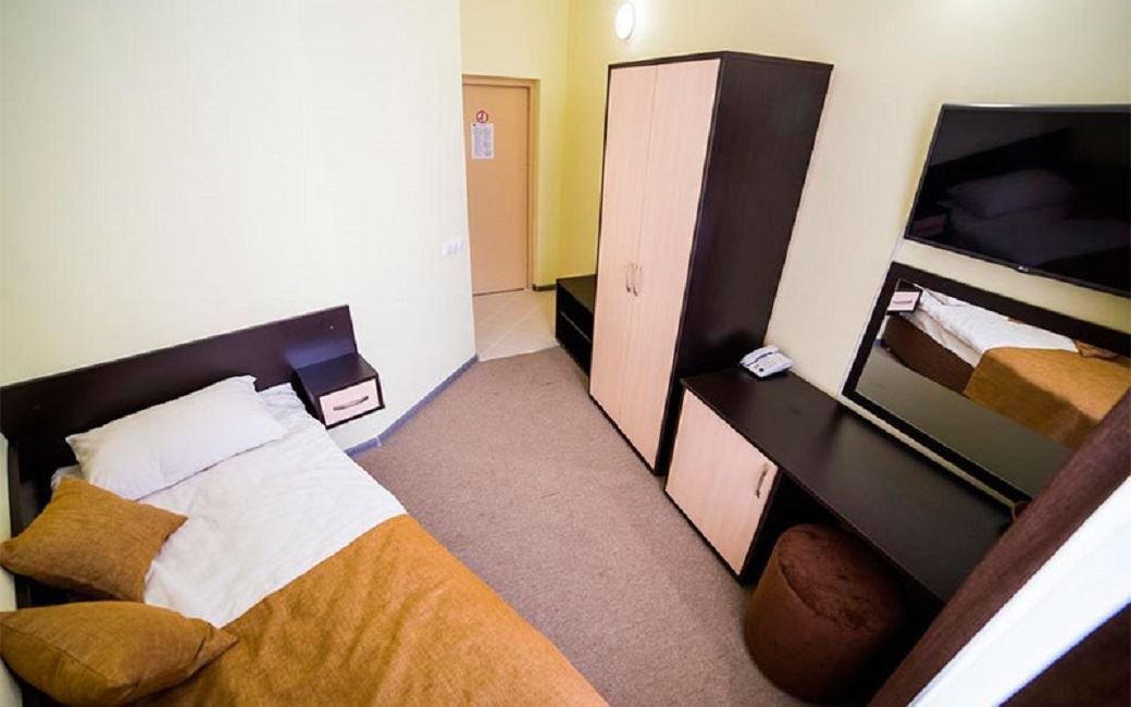 rooms-single-standard-room