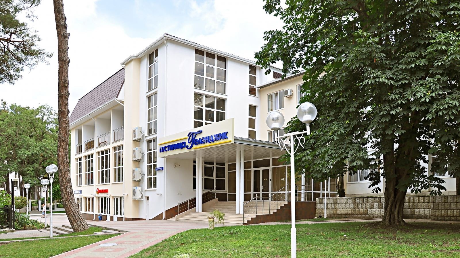 general-main-building