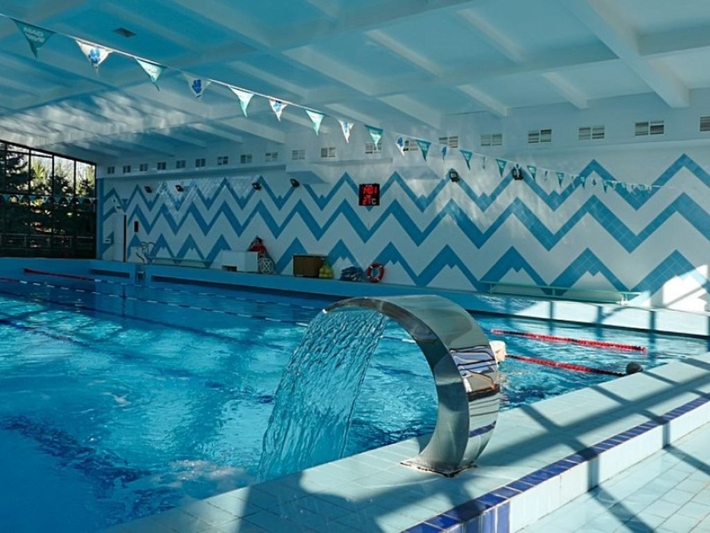 pools-indoor-pool