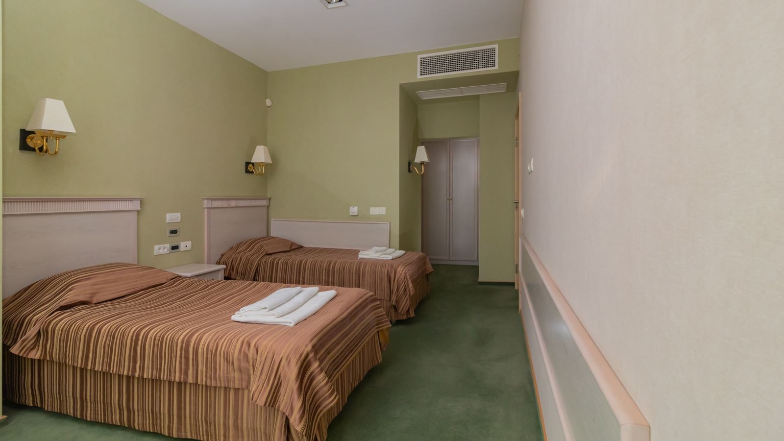 rooms-suite-3-rooms