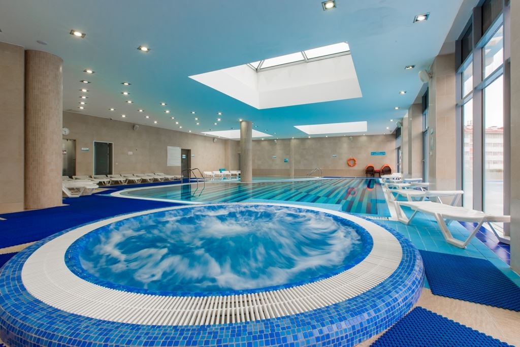 pools-indoor-pool