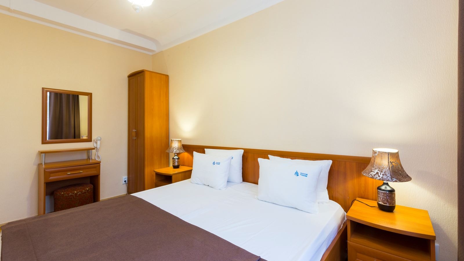 rooms-2-bedroom-standard-apartment