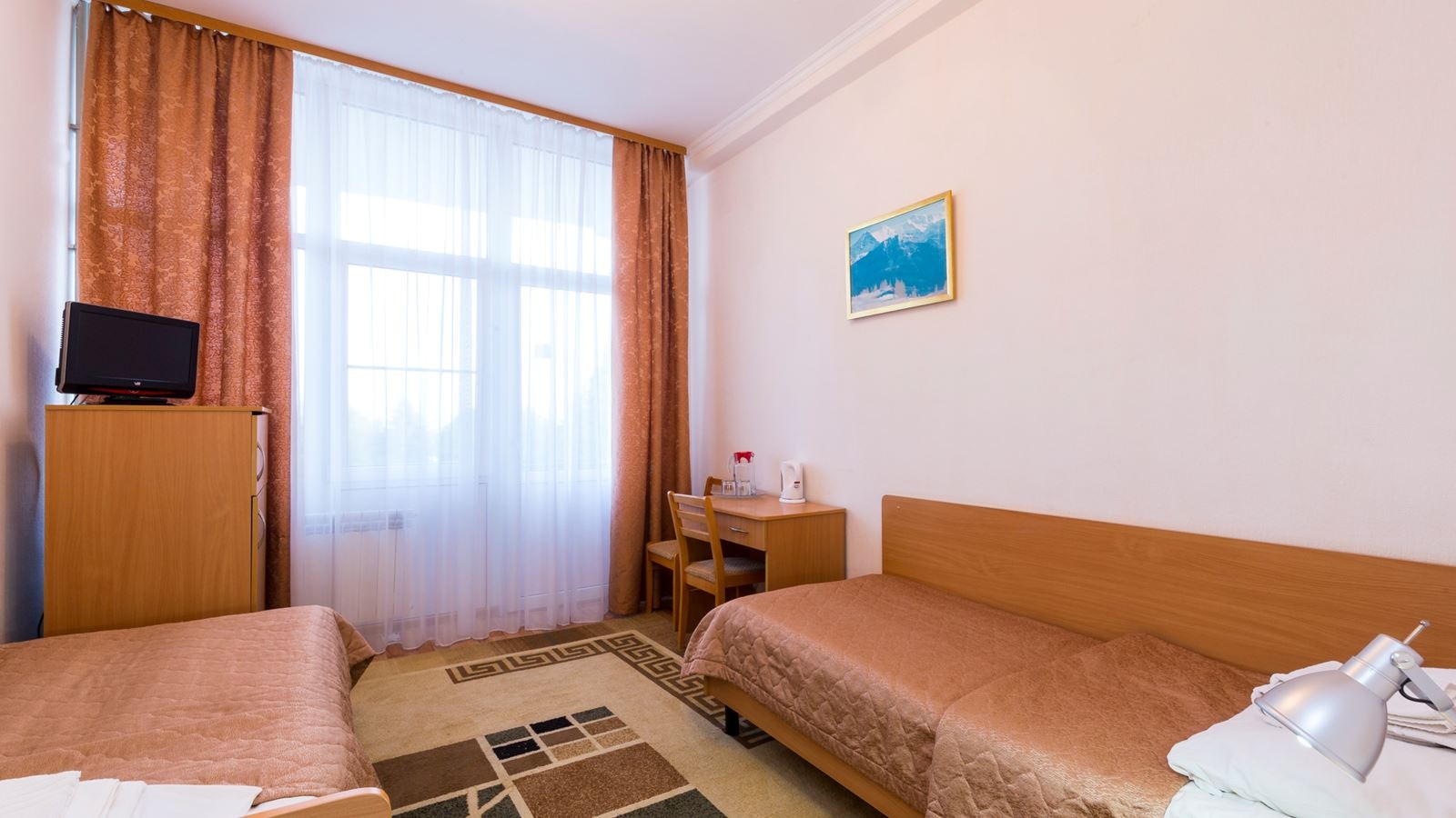 rooms-room-standard-frenchbalcony-wellness