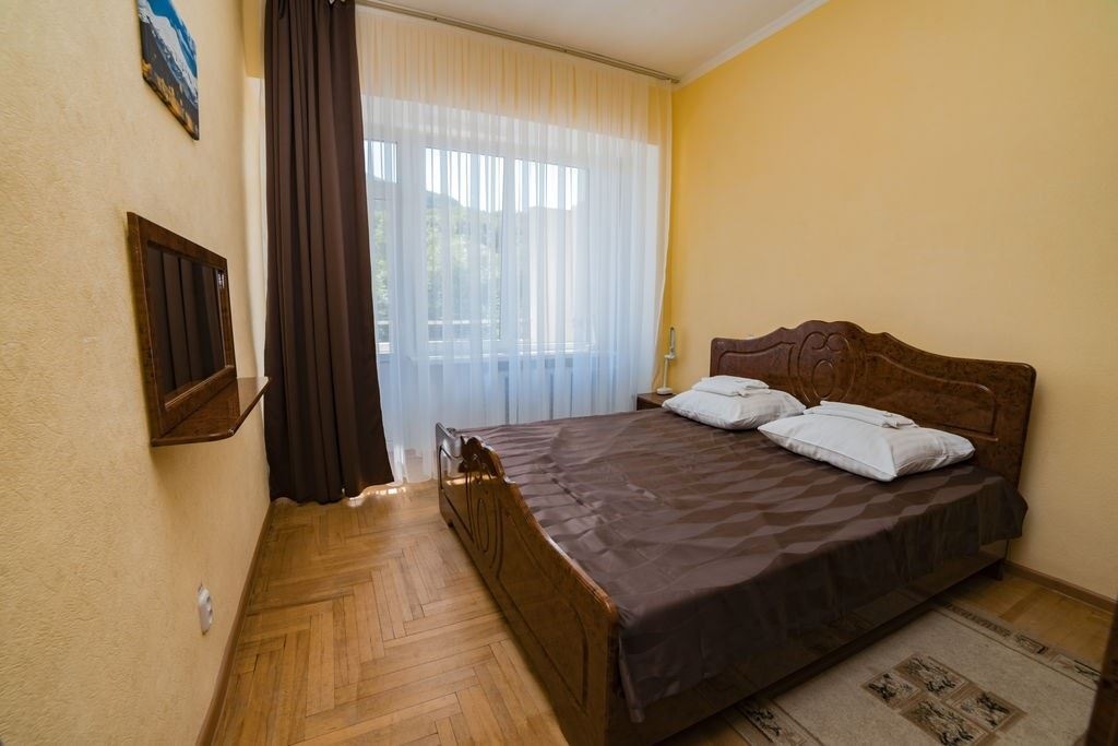 rooms-2-mest-2-komn-luxe-s-lech