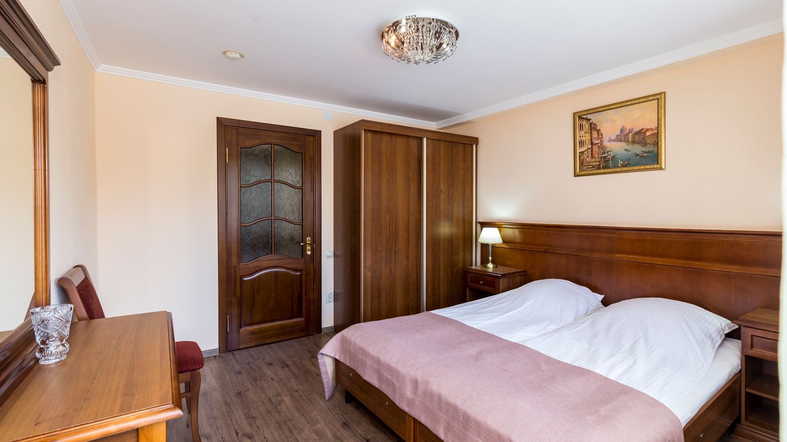 rooms-2-bed-2-room-luxe-corpus-1