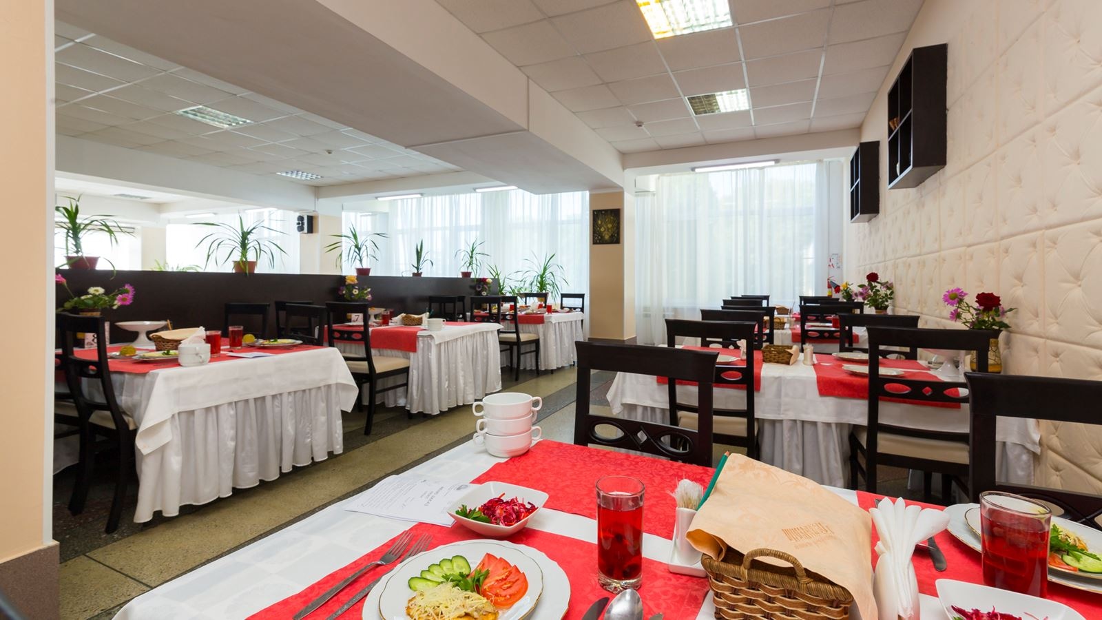 restaurants-obedenniy-zal