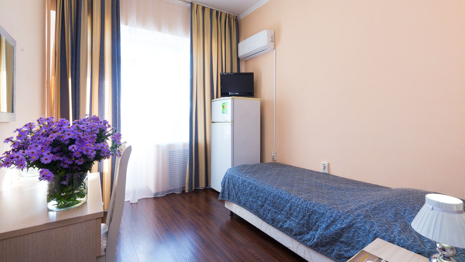 rooms-single-2-categories-building-3