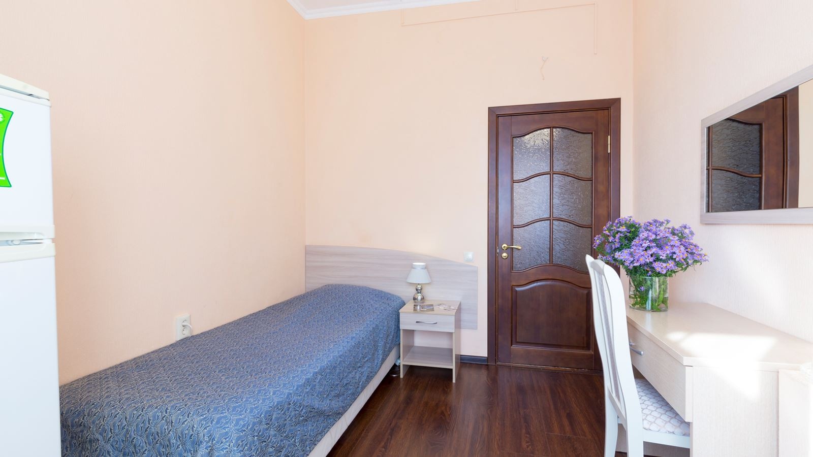 rooms-single-2-categories-building-3