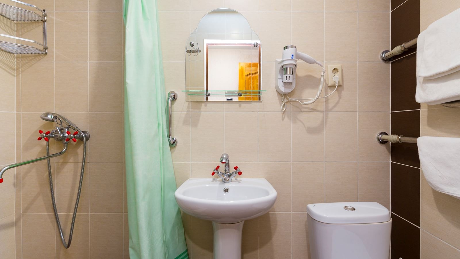 rooms-single-2-categories-building-3