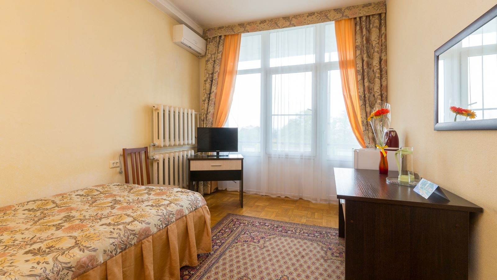 rooms-single-1-category-corpus-1