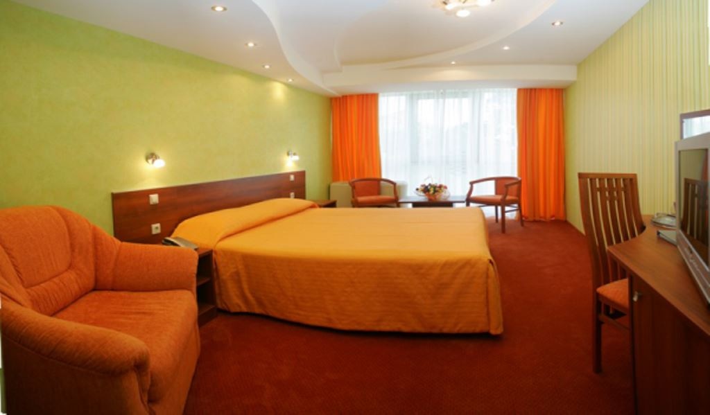 rooms-stand-without-balc