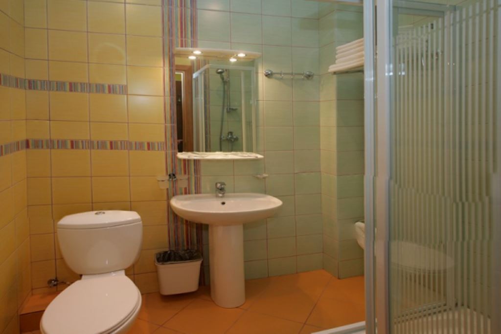 rooms-stand-without-balc