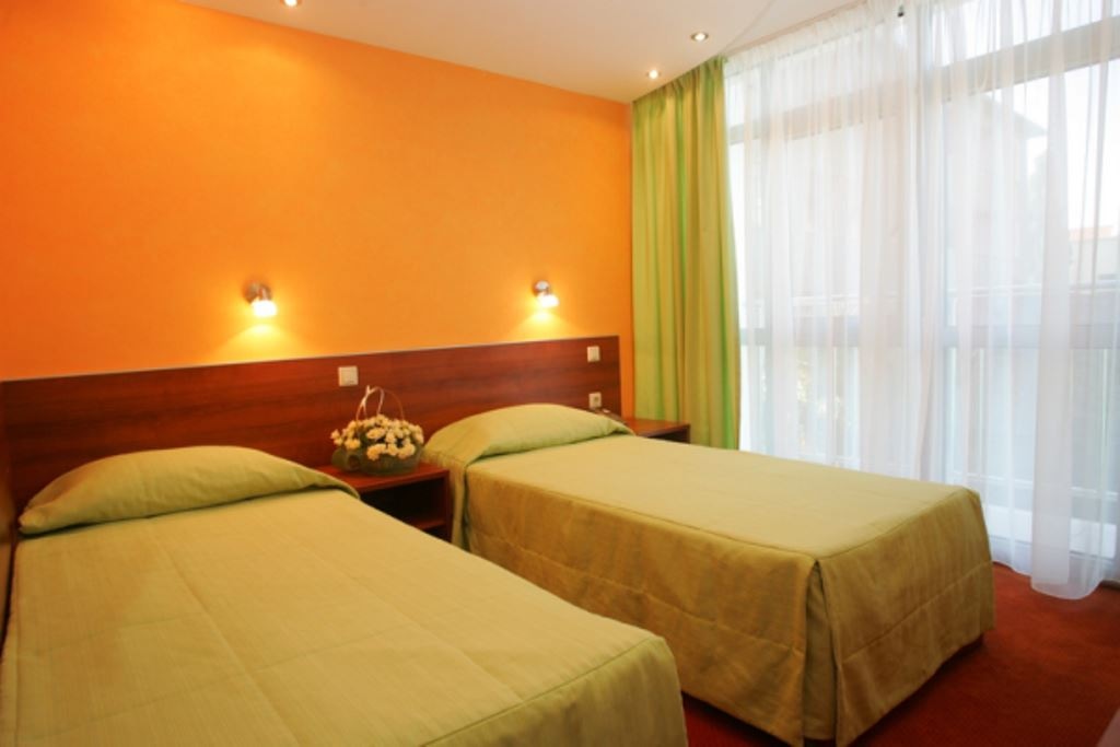 rooms-stand-without-balc