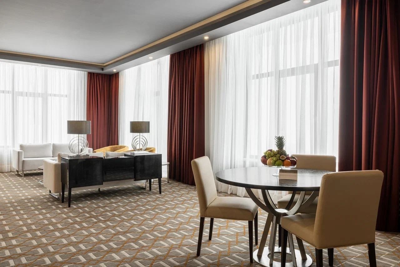 rooms-executive-suit