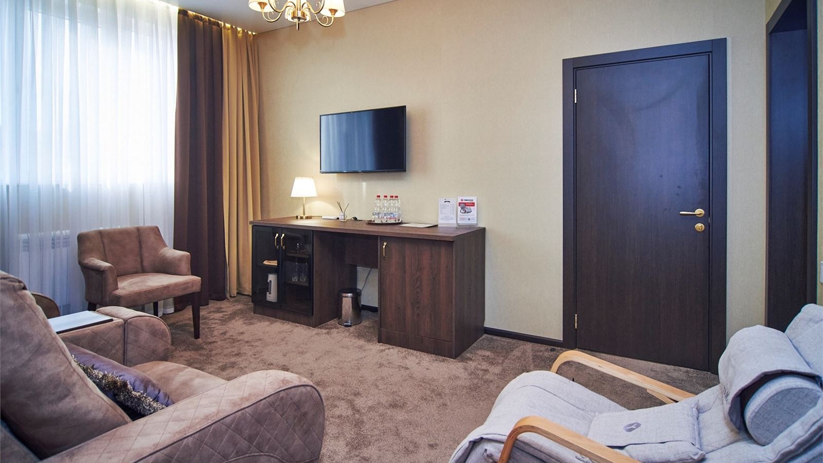 rooms-3комнатный-семейный-номер-люкс