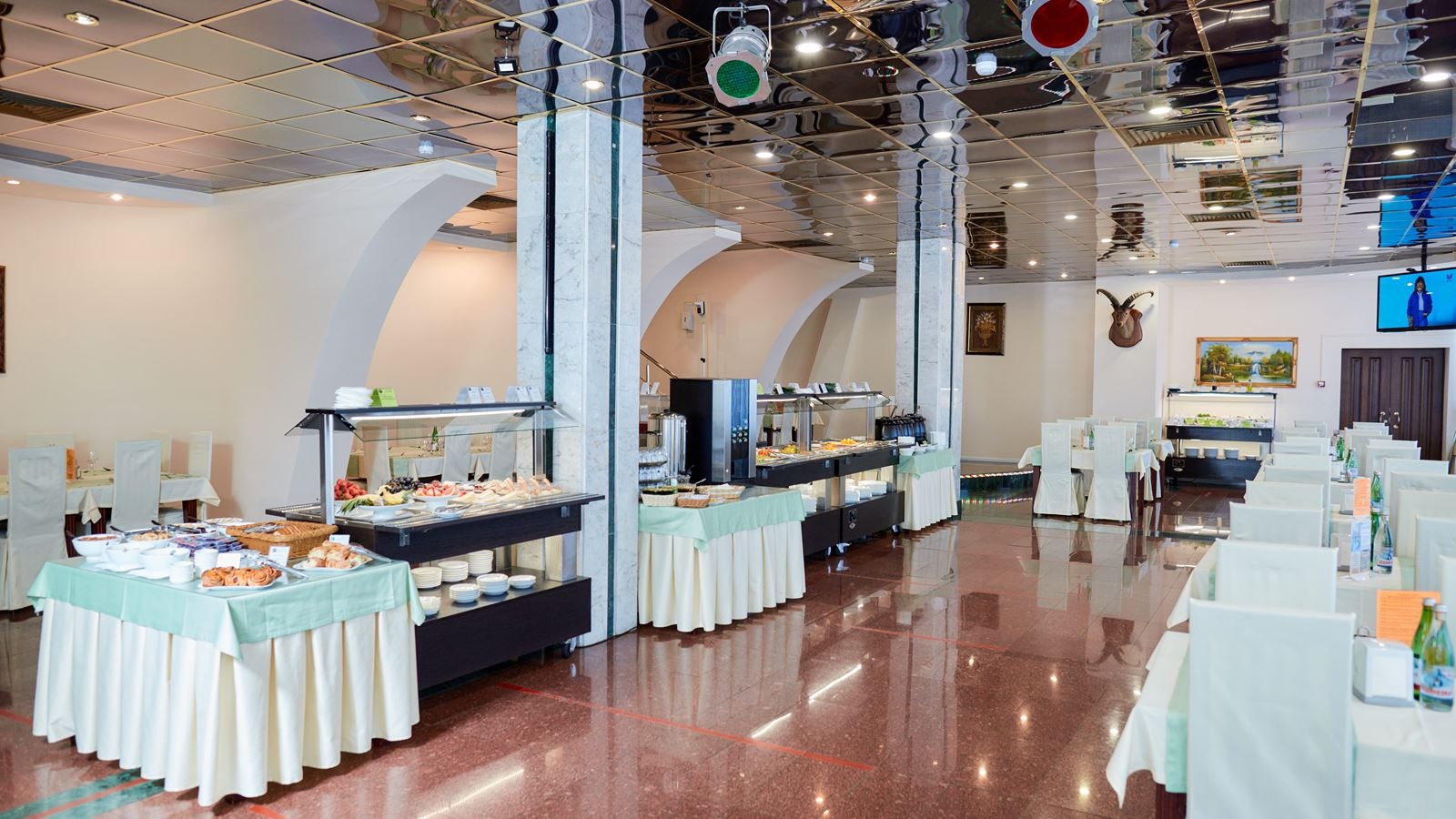 restaurants-restoran-gostinnyi-dvor